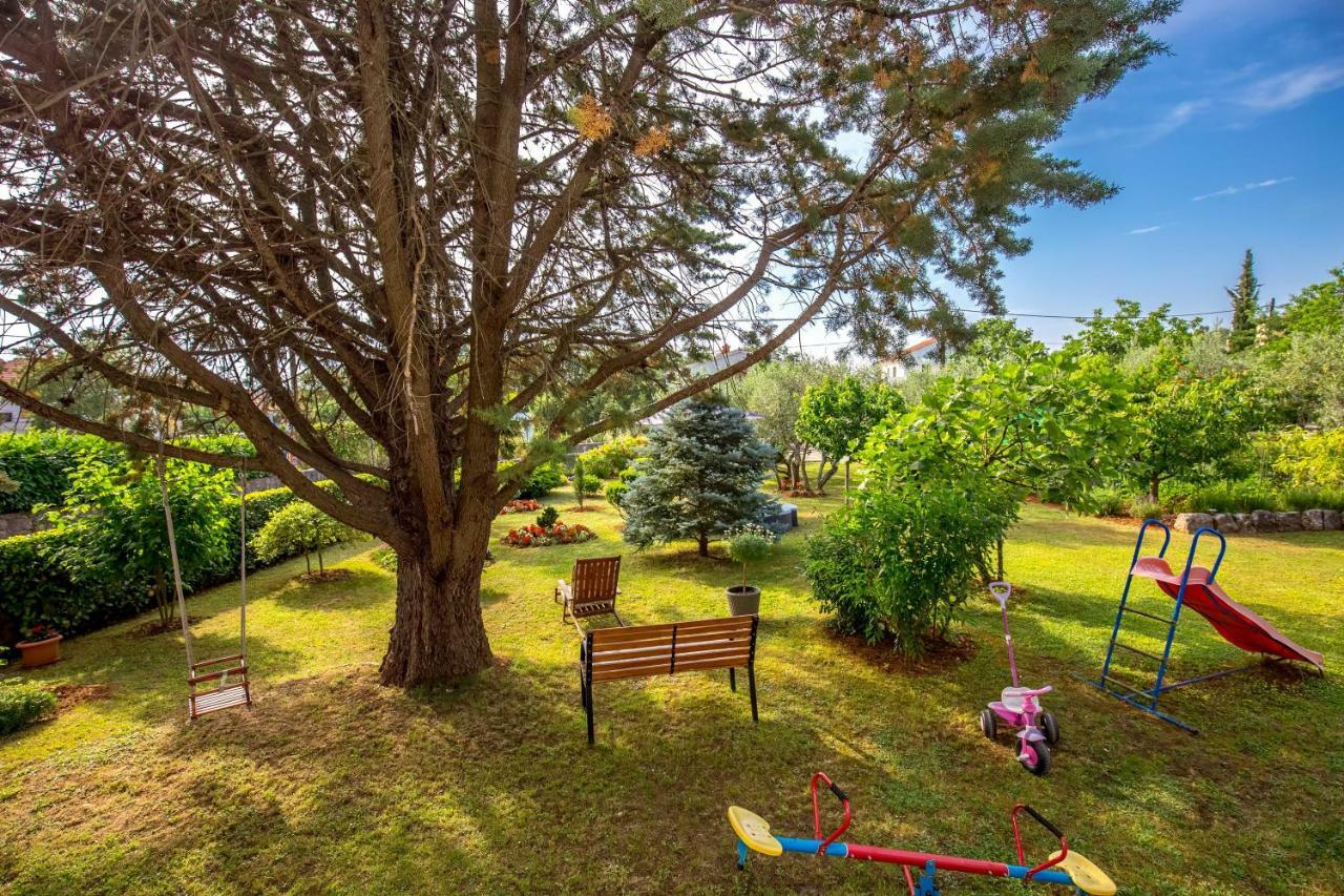 Garden Paradise App Sveti Vid-Miholjice Экстерьер фото