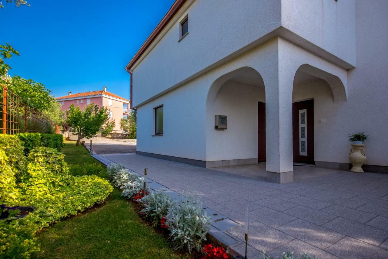 Garden Paradise App Sveti Vid-Miholjice Экстерьер фото